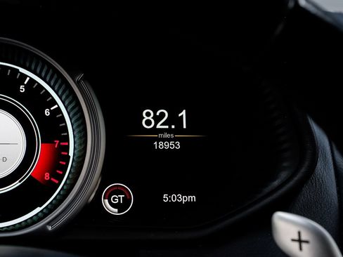 Used 2018 Aston Martin DB11 V12 image 27