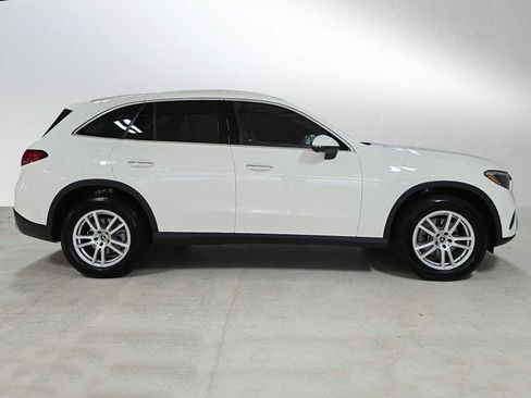 Certified 2025 Mercedes-Benz GLC 300 GLC 300 image 3