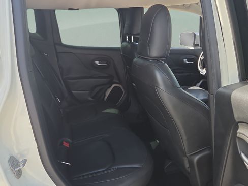 Used 2016 Jeep Renegade Limited FWD image 14