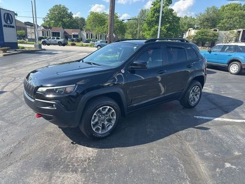 Used 2022 Jeep Cherokee Trailhawk w/ Technology Group B AWD/4WD image 1