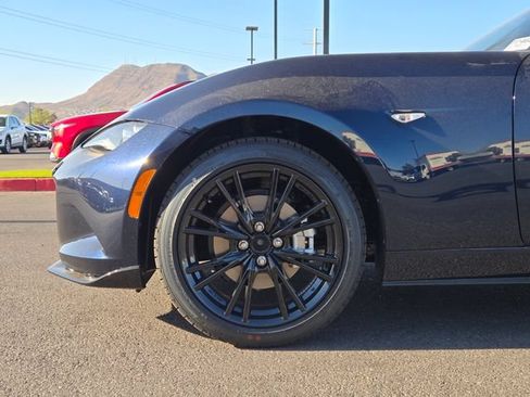 New 2026 MAZDA MX-5 Miata Club w/ Interior Package RWD image 5