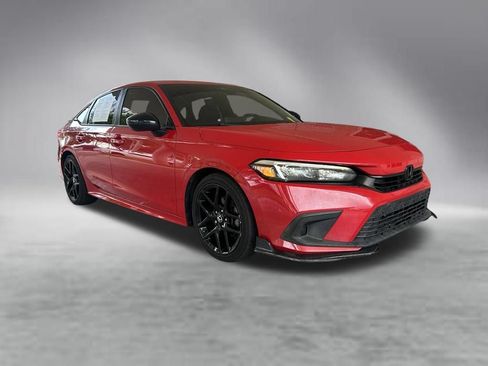 Used 2022 Honda Civic Sport image 2