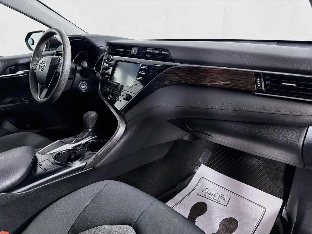 Used 2020 Toyota Camry LE FWD image 28