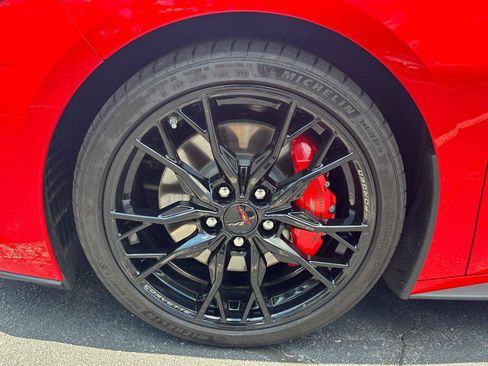 Used 2023 Chevrolet Corvette Stingray Premium Cpe w/ Z51 Performance Package RWD image 10
