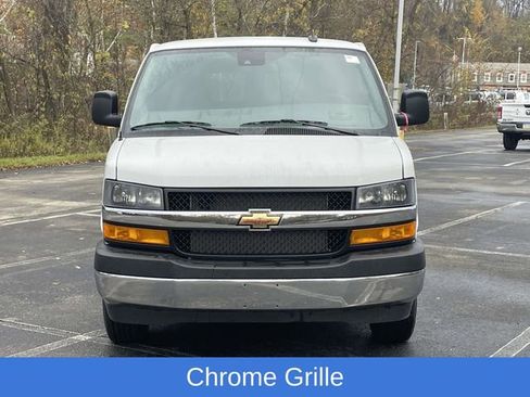 Used 2025 Chevrolet Express 3500 LT w/ LT Preferred Equipment Group image 8