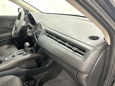 Used 2022 Honda HR-V LX image 16
