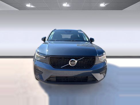 New 2026 Volvo XC40 B5 Core w/ Climate Package image 6
