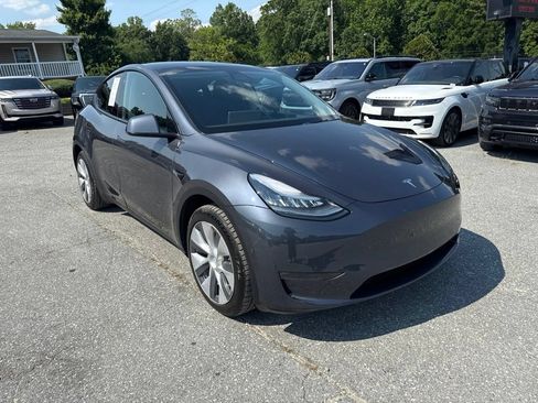 Used 2020 Tesla Model Y Long Range AWD/4WD image 2