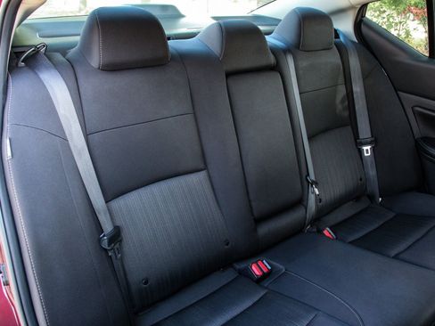 Used 2024 Nissan Altima 2.5 SV FWD image 36