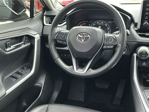 Used 2021 Toyota RAV4 Limited image 25