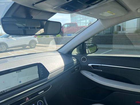 Used 2022 Hyundai Sonata Limited FWD image 18
