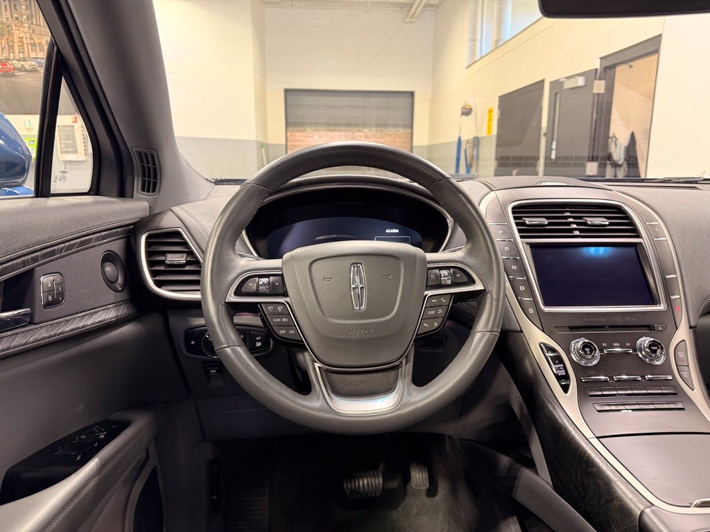Used 2020 Lincoln Nautilus Reserve w/ Cargo Utility Package AWD/4WD image 22