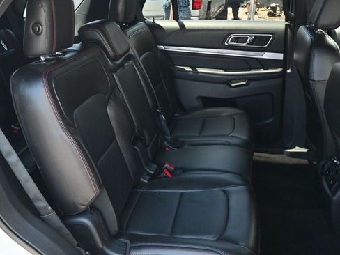Used 2018 Ford Explorer Sport w/ Equipment Group 401A AWD/4WD image 23