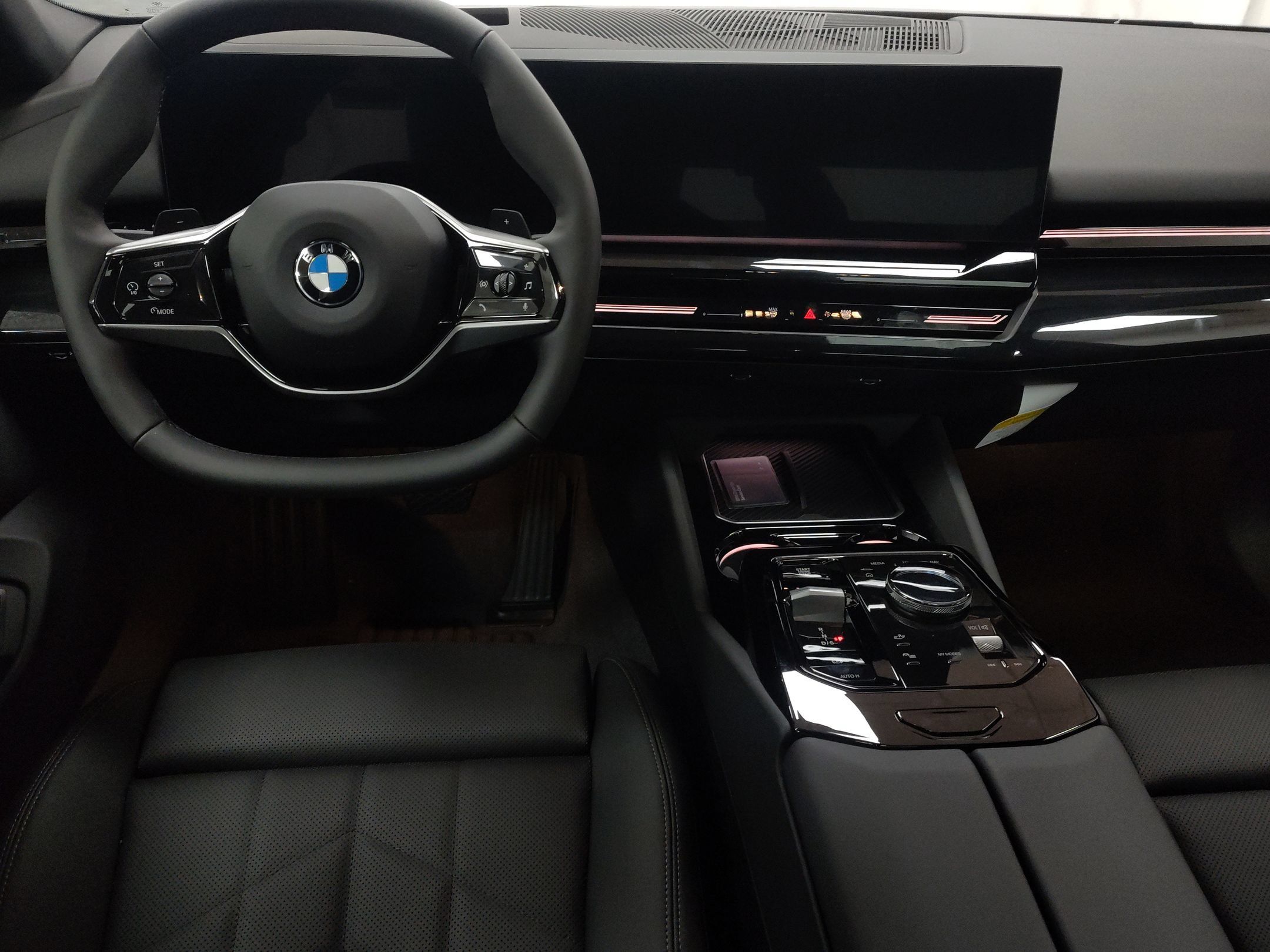 Used 2026 BMW 530i xDrive AWD/4WD image 24
