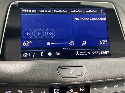 Used 2023 Cadillac XT4 Premium Luxury FWD image 26