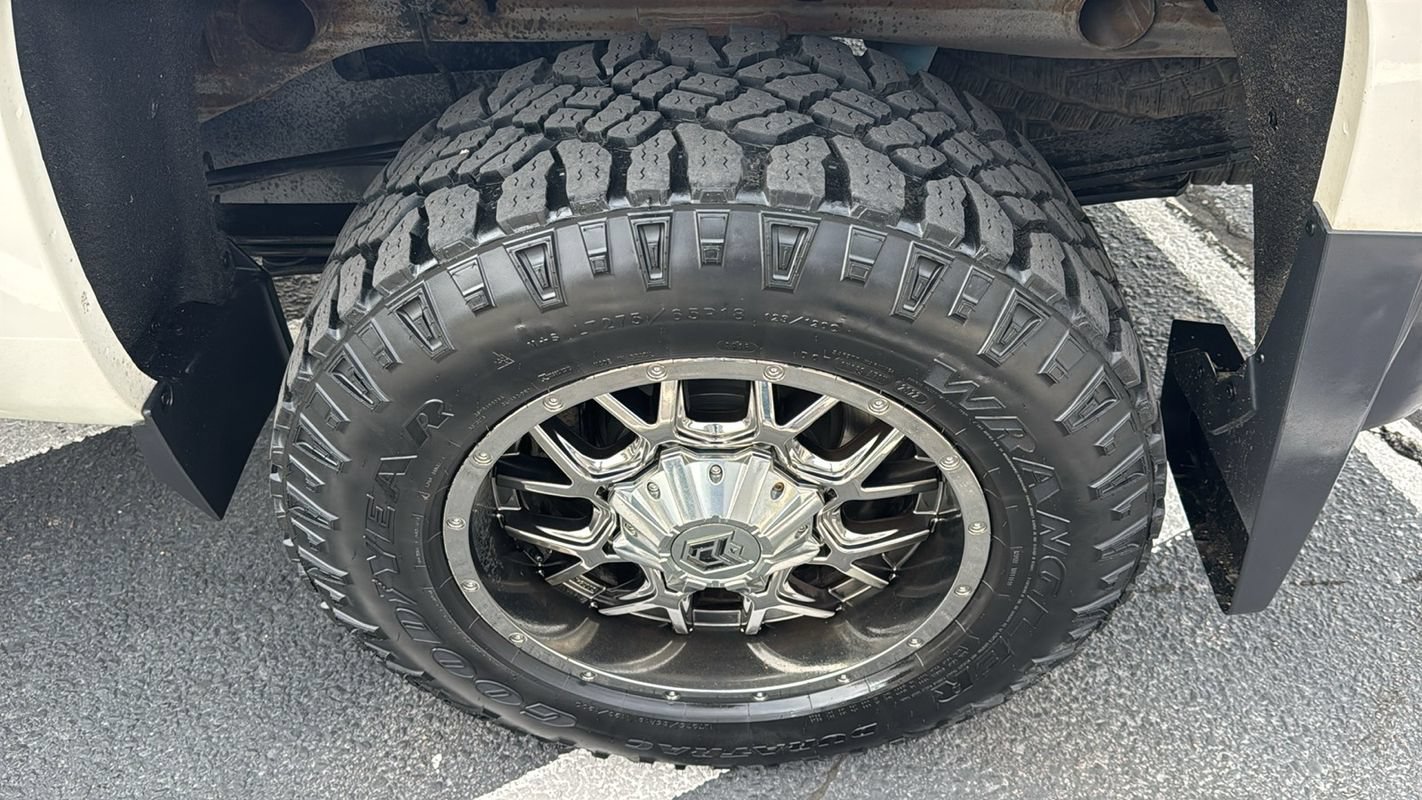 Used 2014 Chevrolet Silverado 1500 High Country w/ High Country Premium Package AWD/4WD image 14
