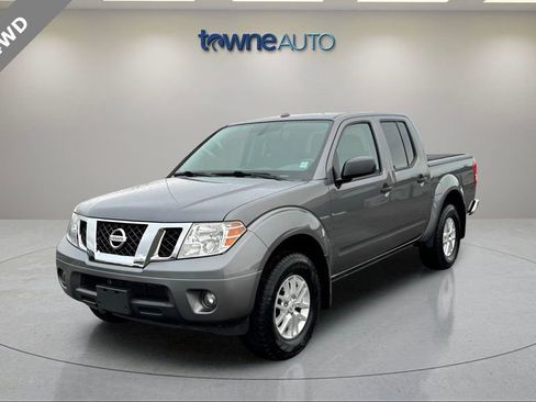 Used 2018 Nissan Frontier SV image 1