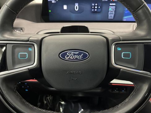 Used 2025 Ford Expedition Max Platinum w/ Platinum Ultimate Package image 18