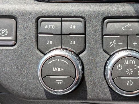 New 2026 GMC Sierra 1500 Elevation AWD/4WD image 14