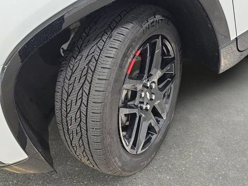 Used 2019 Chevrolet Traverse Premier w/ Redline Edition AWD/4WD image 29