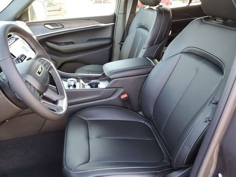 New 2025 Jeep Grand Cherokee Limited image 14