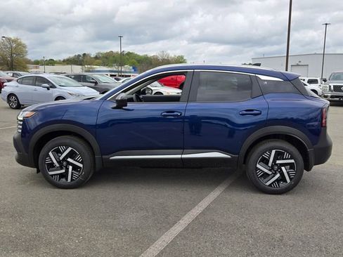 New 2026 Nissan Kicks SV FWD image 2