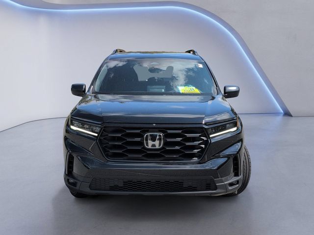 Used 2025 Honda Pilot Sport image 12