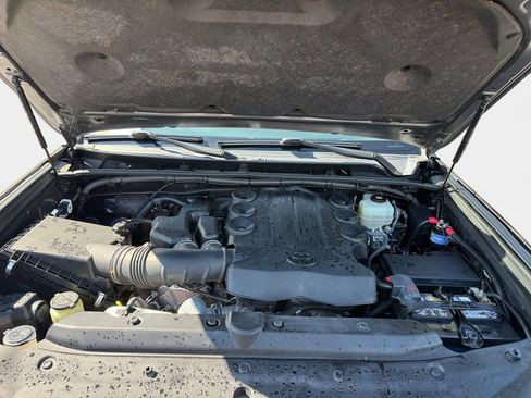 Used 2019 Toyota 4Runner TRD Off-Road Premium image 24