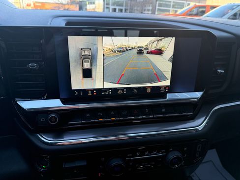 Used 2024 Chevrolet Silverado 1500 High Country w/ Technology Package image 46