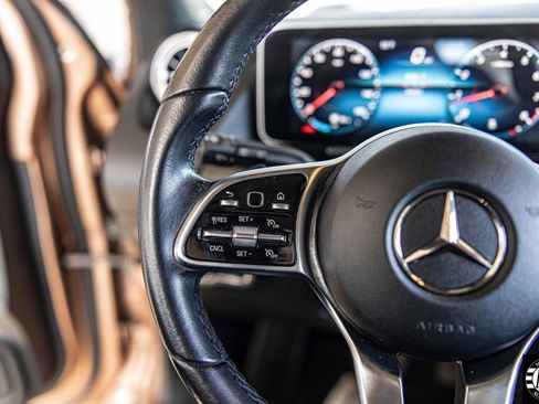 Used 2021 Mercedes-Benz GLA 250 w/ Premium Package image 22