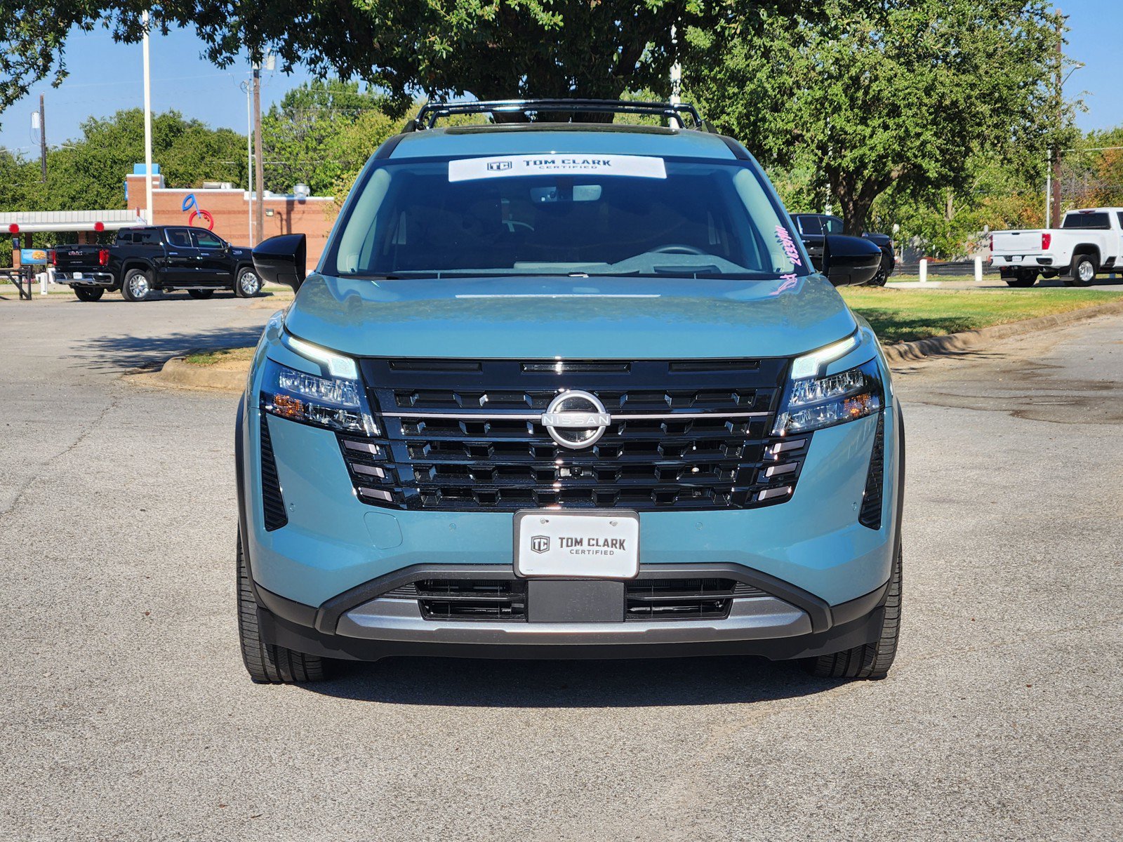 Used 2026 Nissan Pathfinder Platinum FWD image 32