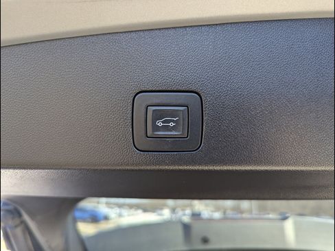 Used 2023 Buick Encore GX Essence w/ Experience Buick Package image 23