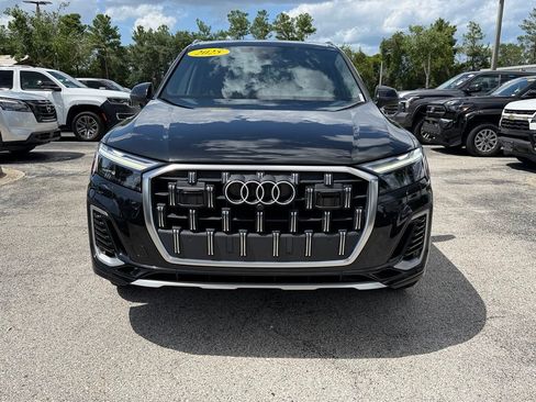Used 2025 Audi Q7 3.0T Premium Plus AWD/4WD image 2
