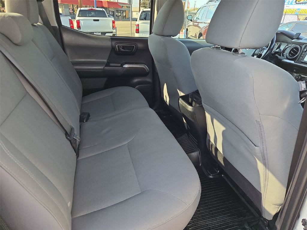 Used 2019 Toyota Tacoma SR5 RWD image 16