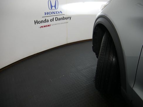 Used 2025 Ford Explorer Platinum w/ LUX Leather Package image 17