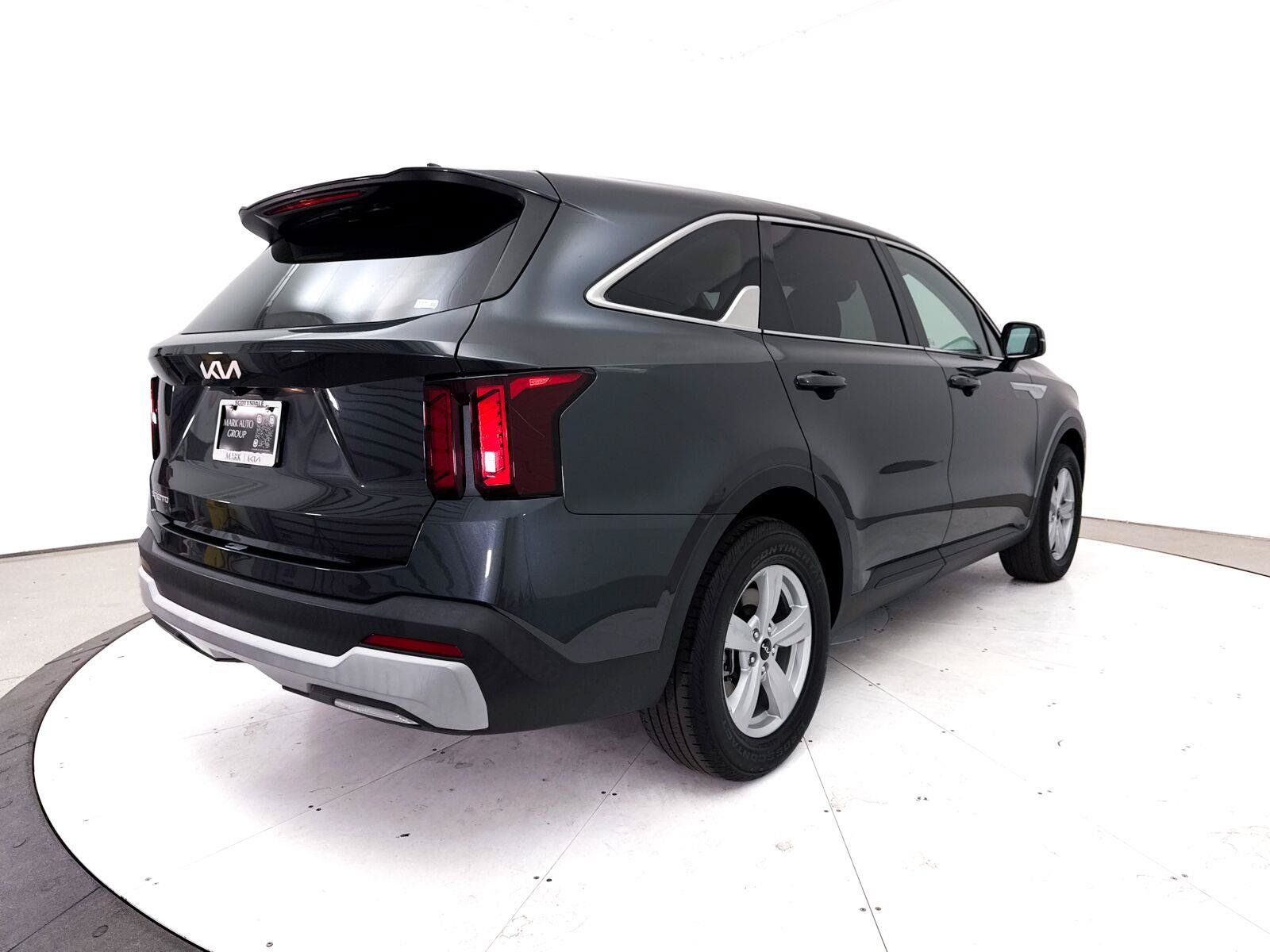 Used 2024 Kia Sorento LX FWD image 18