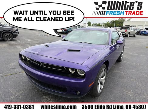 Used 2016 Dodge Challenger SXT Plus RWD image 1