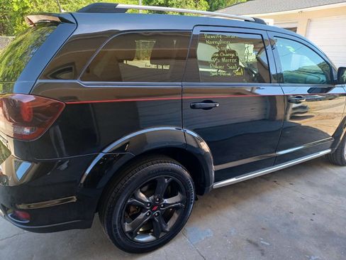 Used 2019 Dodge Journey Crossroad image 2