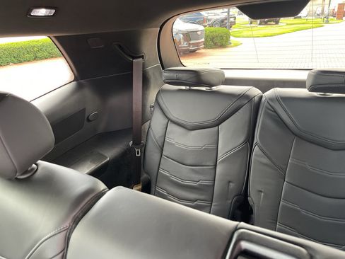 Used 2025 Cadillac XT6 Sport w/ Platinum Package AWD/4WD image 34