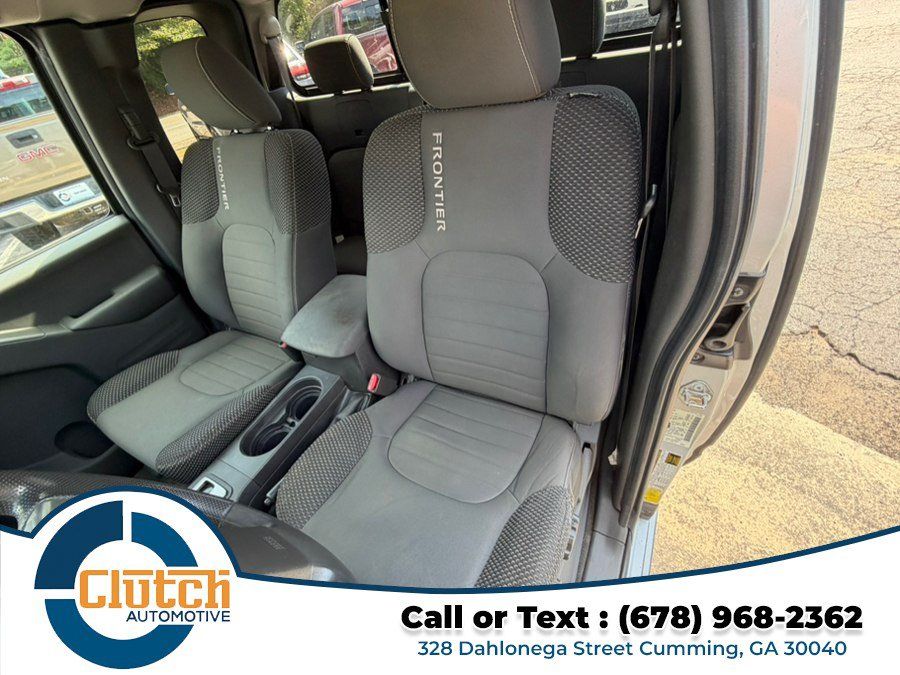 Used 2018 Nissan Frontier Desert Runner RWD image 12