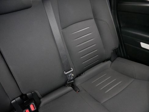 Used 2024 Toyota Tacoma TRD Off-Road image 15