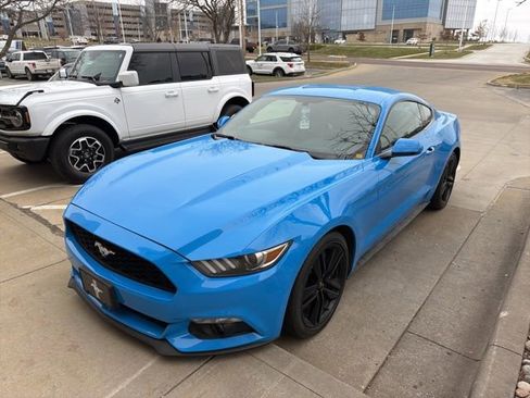 Used 2017 Ford Mustang Premium w/ Ecoboost Performance Package image 7