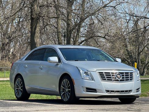 Used 2014 Cadillac XTS Premium AWD/4WD image 3
