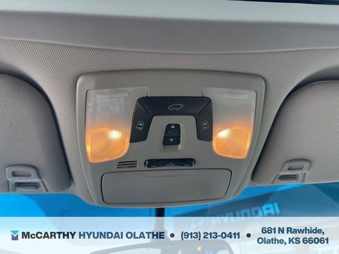 Used 2017 Toyota Sienna XLE image 32