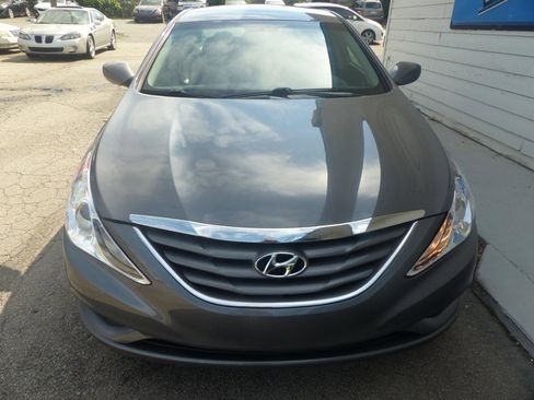 Used 2011 Hyundai Sonata GLS FWD image 3