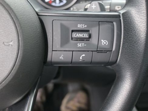 Used 2024 Nissan Rogue S FWD image 35