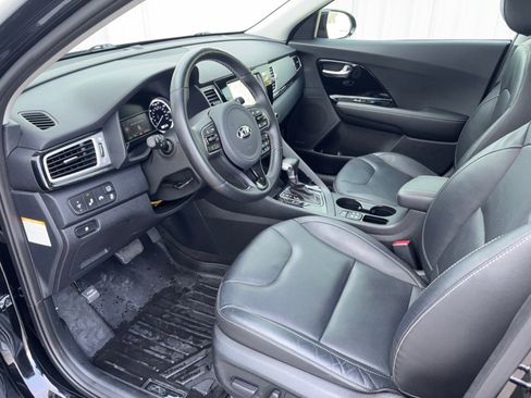 Used 2018 Kia Niro Touring image 16