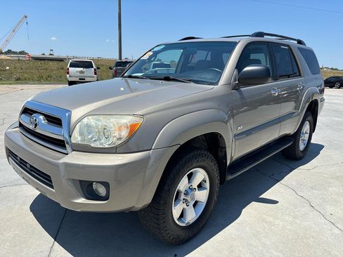 Used 2008 Toyota 4Runner SR5 RWD image 8