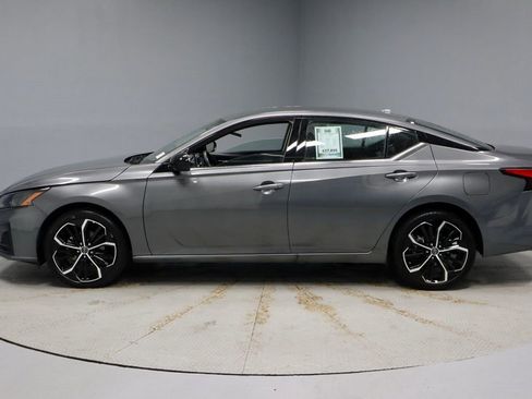 Certified 2025 Nissan Altima 2.5 SR AWD/4WD image 8