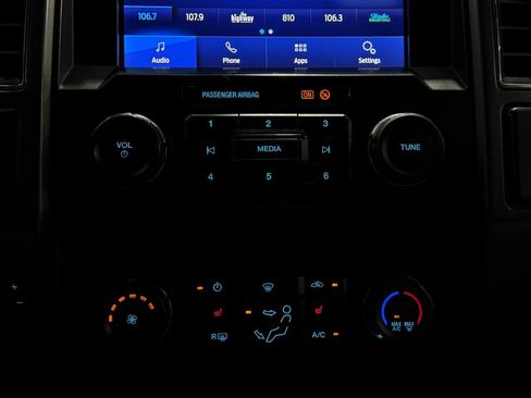 Used 2022 Ford F450 XLT w/ XLT Premium Package AWD/4WD image 8
